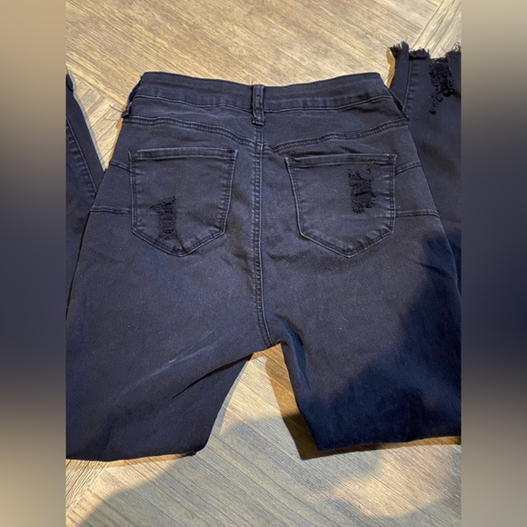 Curvy High Rise Jeans - Picture 7 of 7